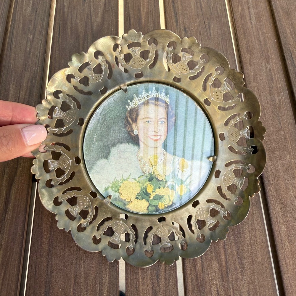 Vintage Queen Elizabeth II Commemorative Plate Brass Thistle Frame Scotland